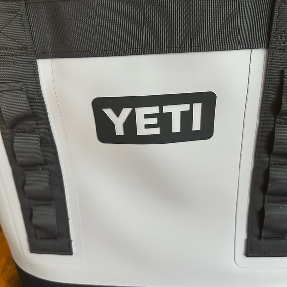 YETI Cosmic Lilac 35 Camino Bag - Picture 9 of 12